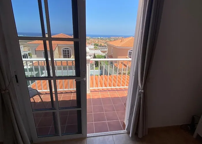 Villa Sea La Vie - 3 Bedrooms, Pool & Sea Views *