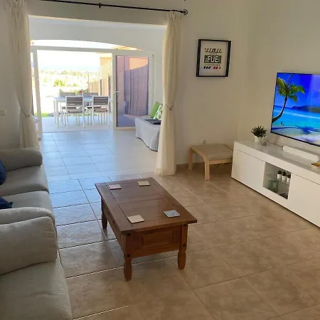 Sea La Vie - 3 Bedrooms, Pool & Sea Views * 칼레타데푸스테